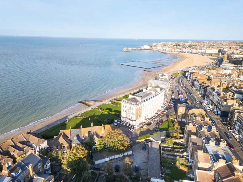 Images for Beach House, Royal Crescent, Margate EAID:f7dad3ea73a210ef97482ecc254de312 BID:1