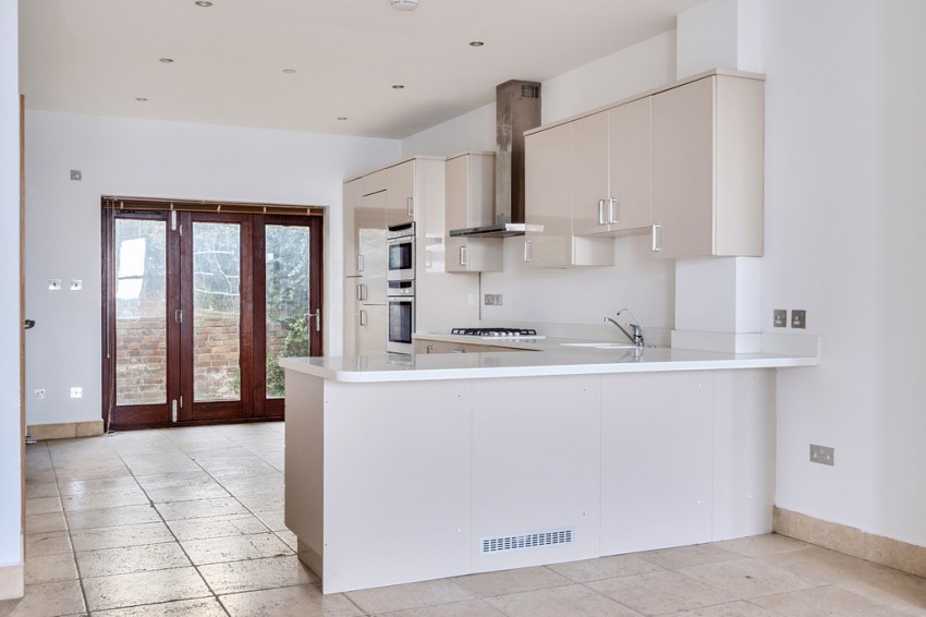 Images for Beach House, Royal Crescent, Margate EAID:f7dad3ea73a210ef97482ecc254de312 BID:1