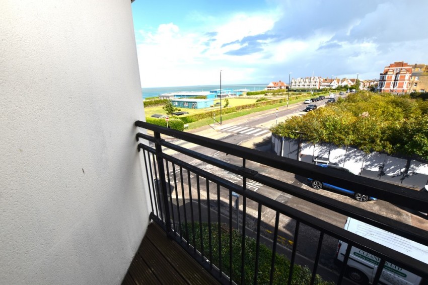 Images for Harold Road, Margate EAID:f7dad3ea73a210ef97482ecc254de312 BID:1