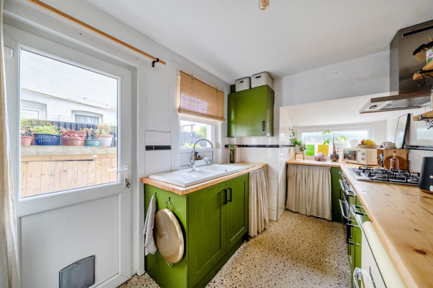 Images for Byron Avenue, Margate EAID:f7dad3ea73a210ef97482ecc254de312 BID:1