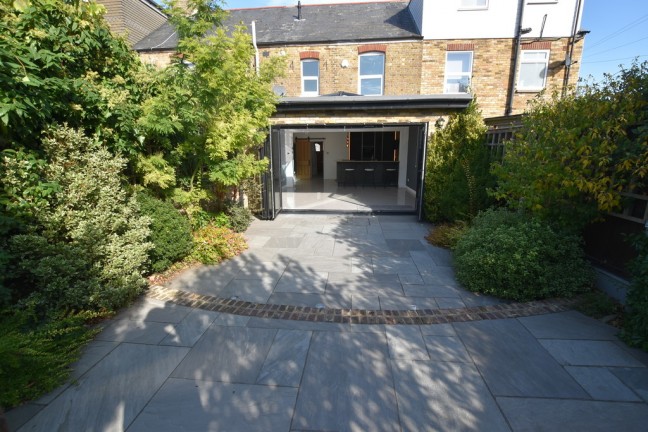 Birds Avenue, Margate